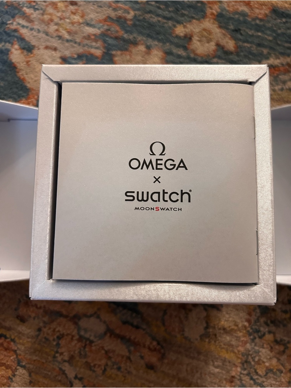 Swatch x Omega Mission to Earthphase - Picture 9 of 13